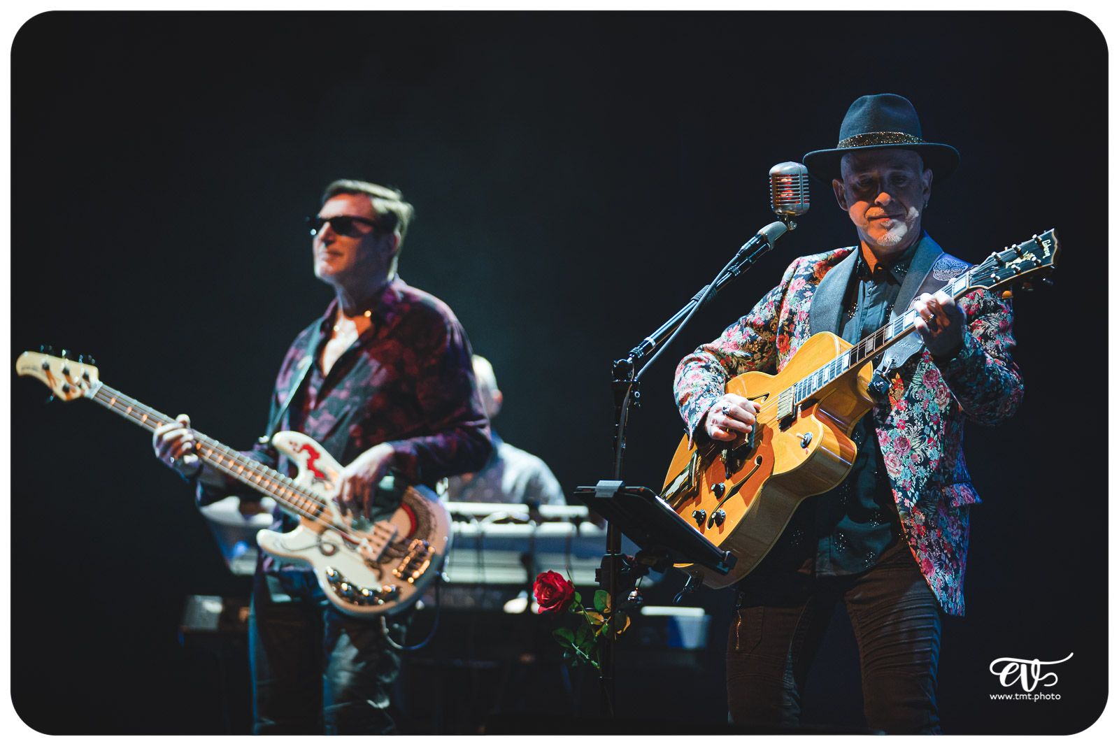 L'HISTOIRE DU ROCK EN 13 GUITARES